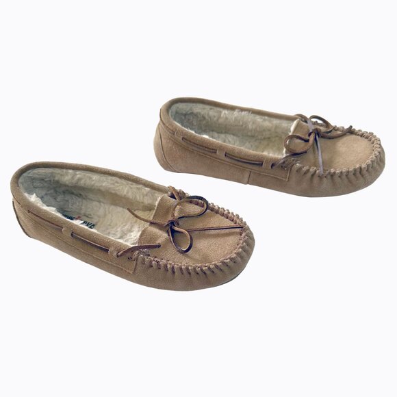 Minnetonka Tan Suede Moccasin Slipper 10 Women Fur Lined Rubber Sole Cozy Lounge - Picture 2 of 9